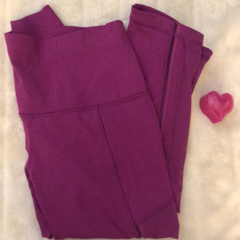 Lululemon Hot to Street Crop